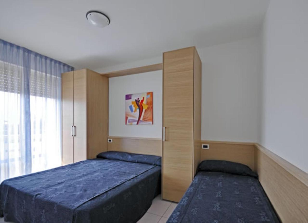 Residence Zenith Каорле Экстерьер фото