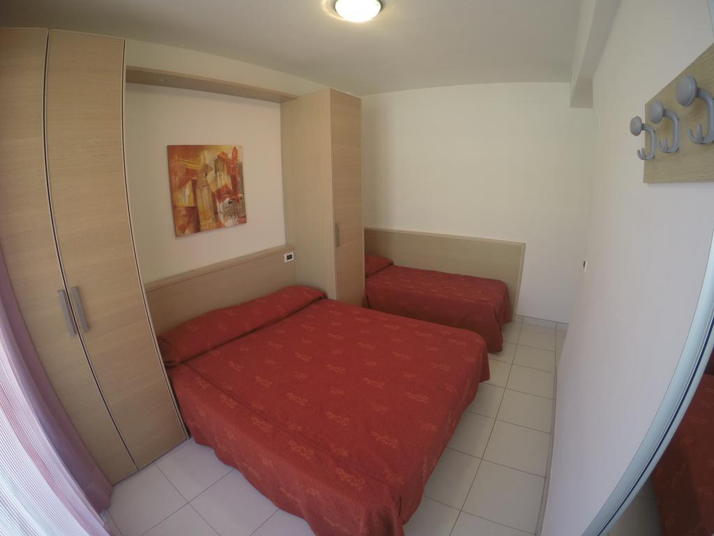 Residence Zenith Каорле Экстерьер фото